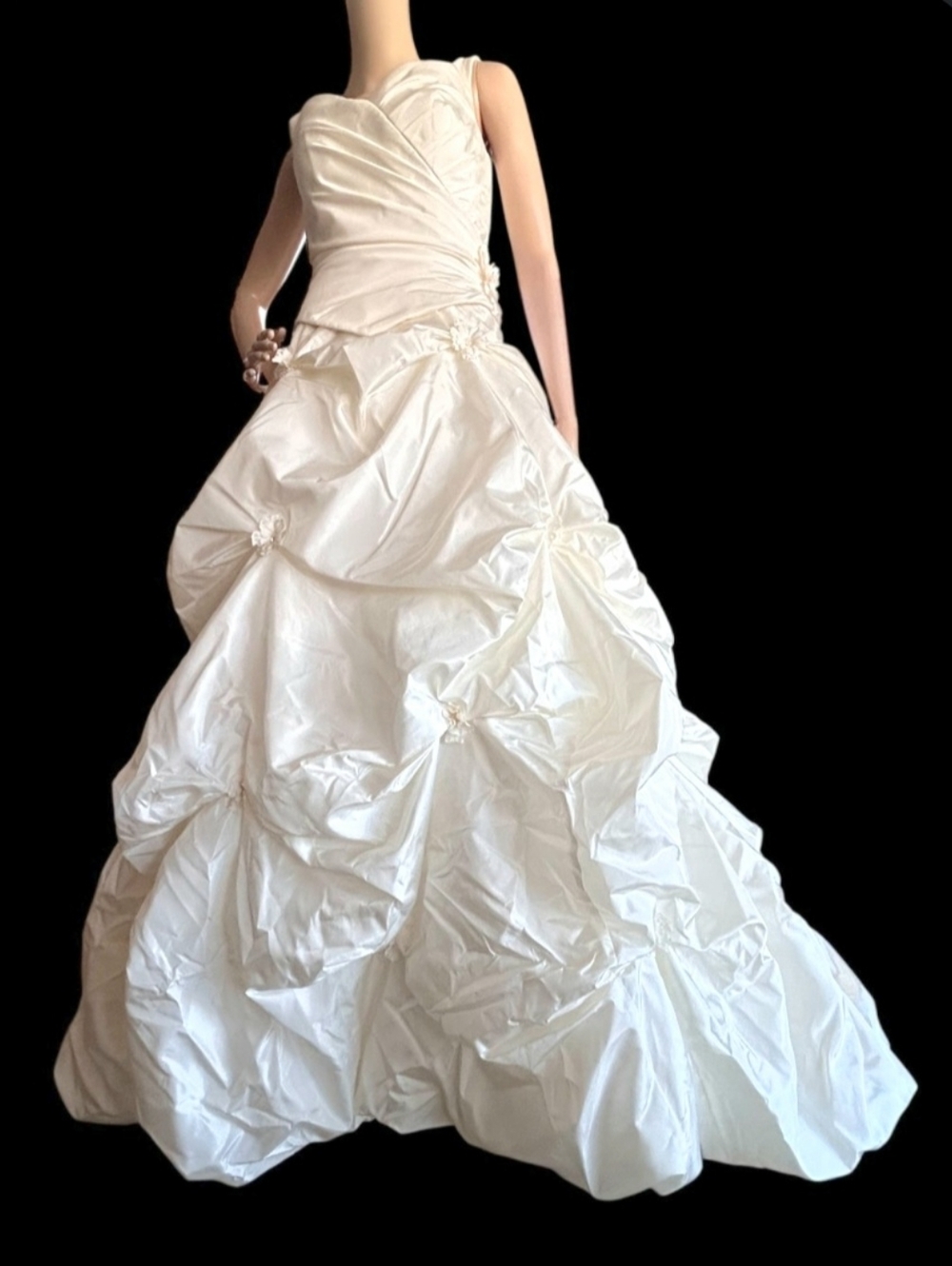 JUSTIN ALEXANDER 8030 WEDDING DRESS, RUCHED BODICE BALL GOWN.